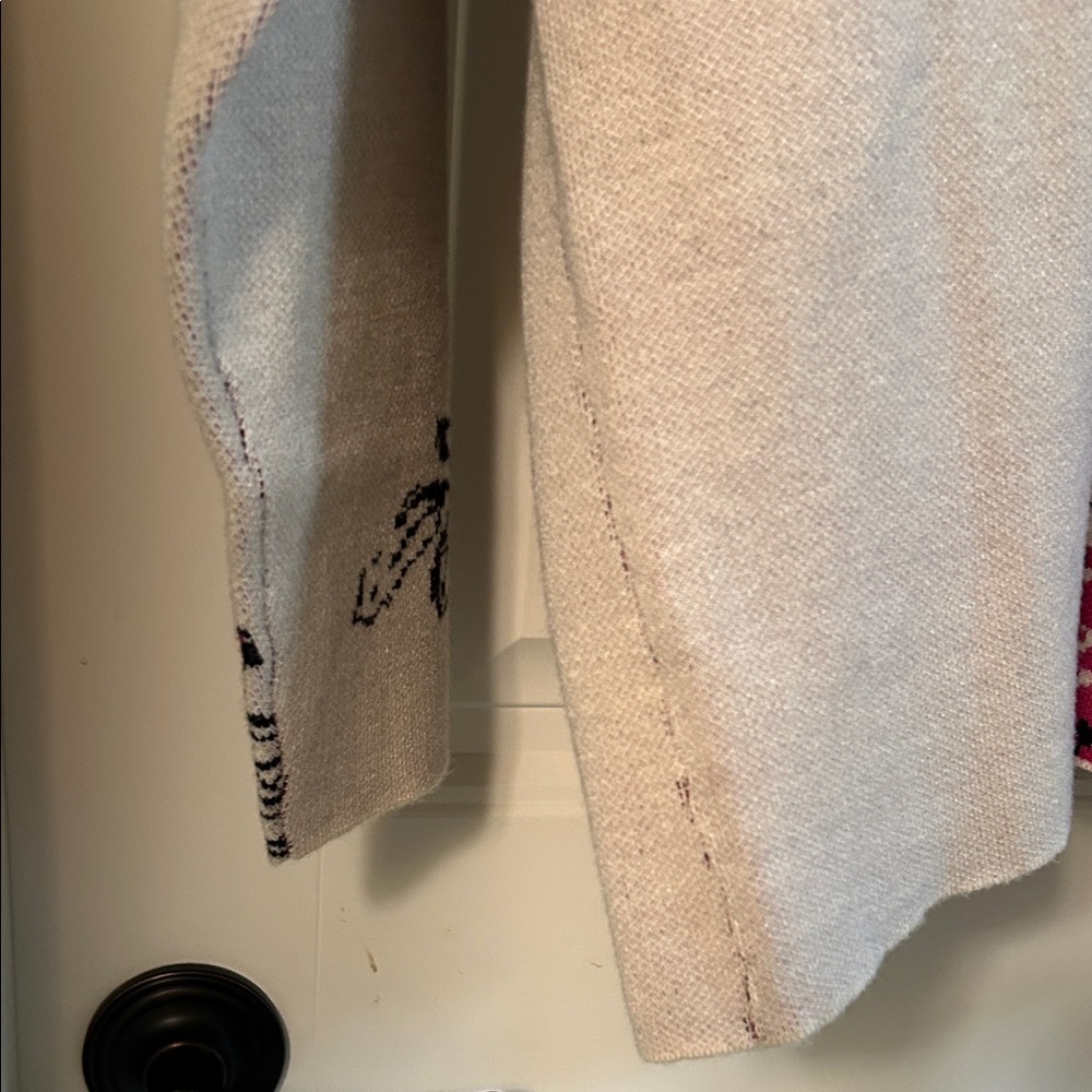 Tribal Cream Sweater with Pink Floral Design - Picture 8 of 8